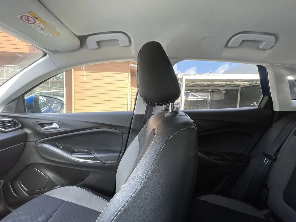 Opel Grandland 1.5 Dynamic Td Diesel At8 5p año 2021