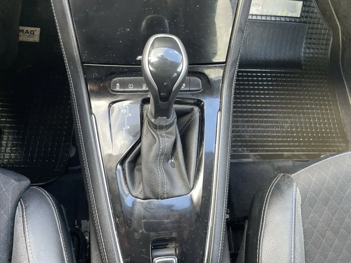 Opel Grandland 1.5 Dynamic Td Diesel At8 5p año 2021
