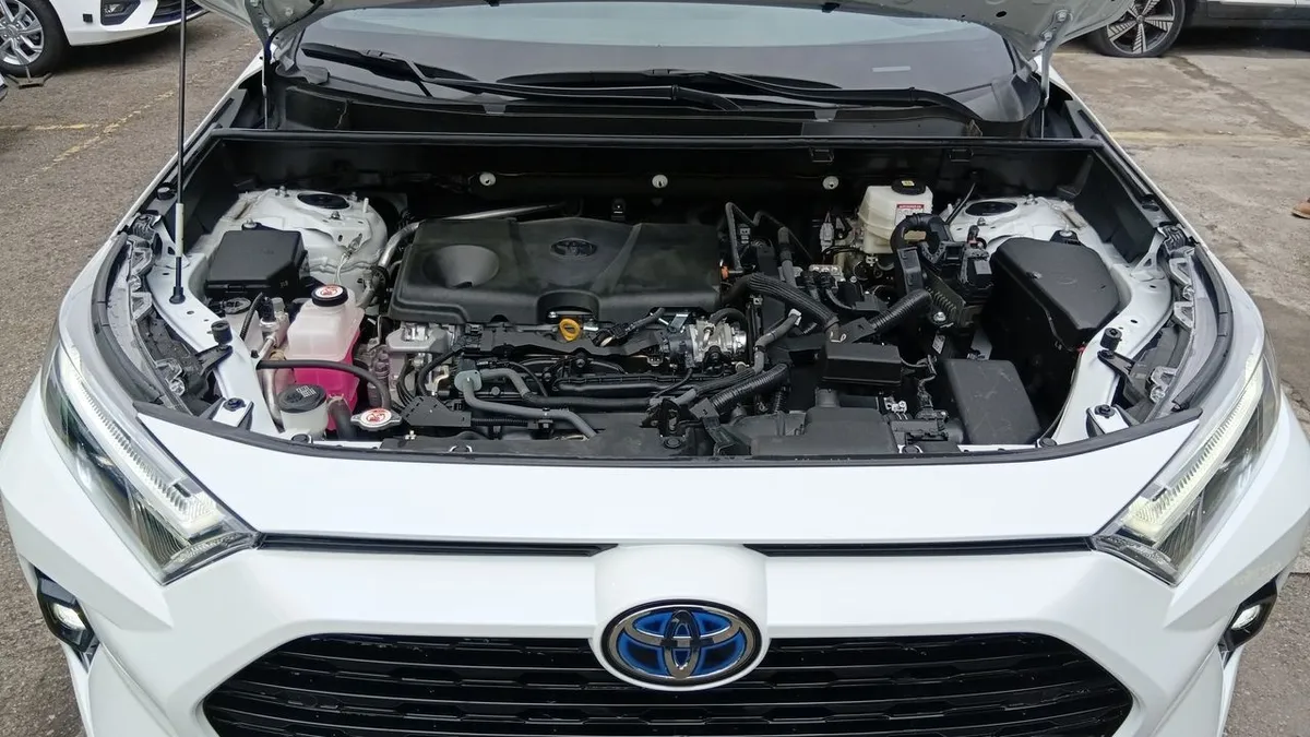 Toyota Rav 4 2.5 Xse Hybrid 4x2 Cvt At 5p año 2024