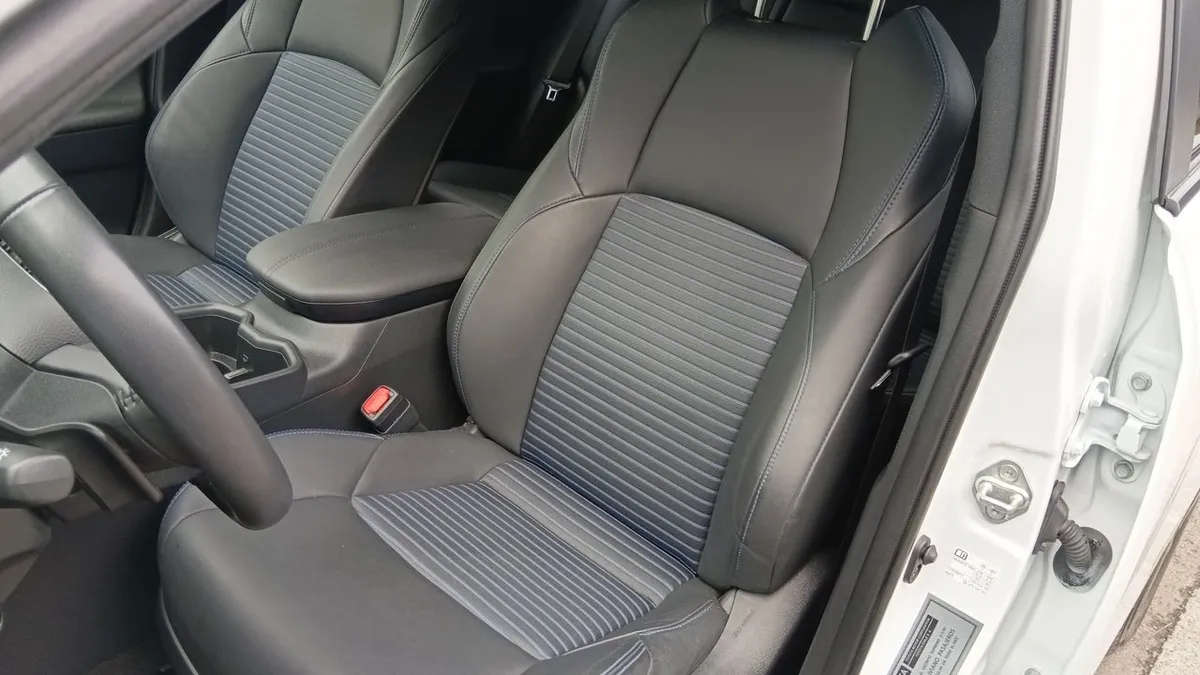 Toyota Rav 4 2.5 Xse Hybrid 4x2 Cvt At 5p año 2024
