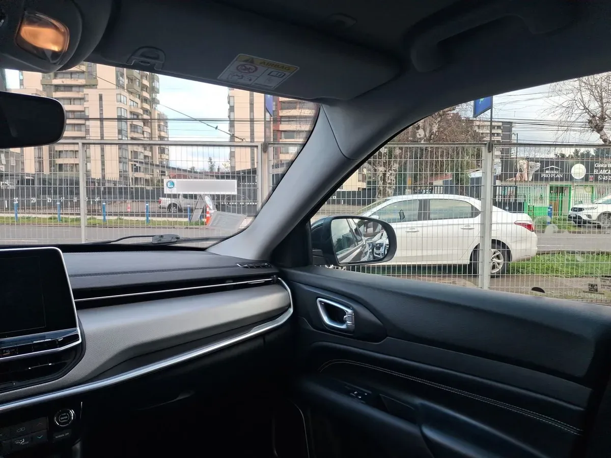 Jeep Compass 1.3 Longitude 4x2 At 5p año 2024