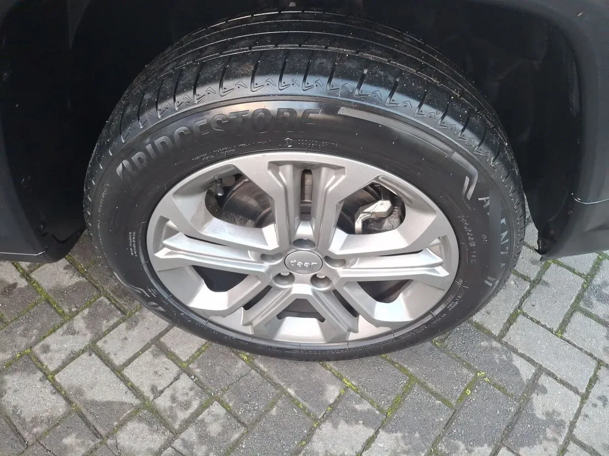 Jeep Compass 1.3 Longitude 4x2 At 5p año 2024