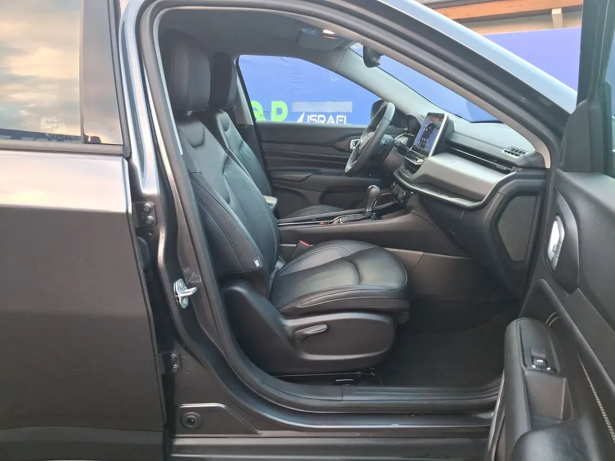 Jeep Compass 1.3 Longitude 4x2 At 5p año 2024
