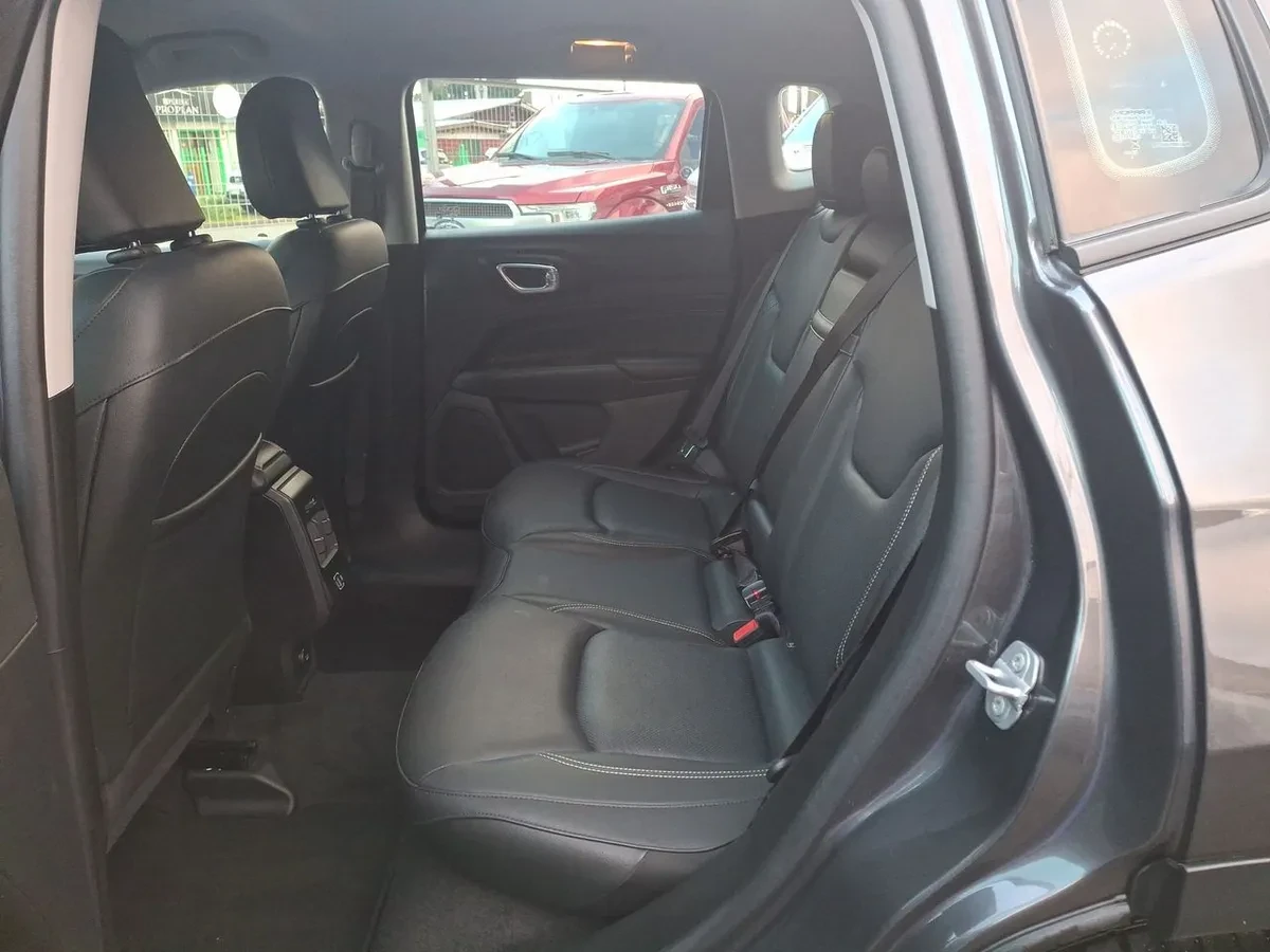 Jeep Compass 1.3 Longitude 4x2 At 5p año 2024