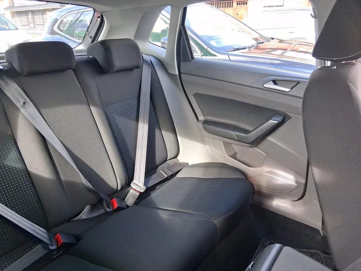 Volkswagen Polo 1.6 Comfortline 4x2 Mt5 5p año 2022