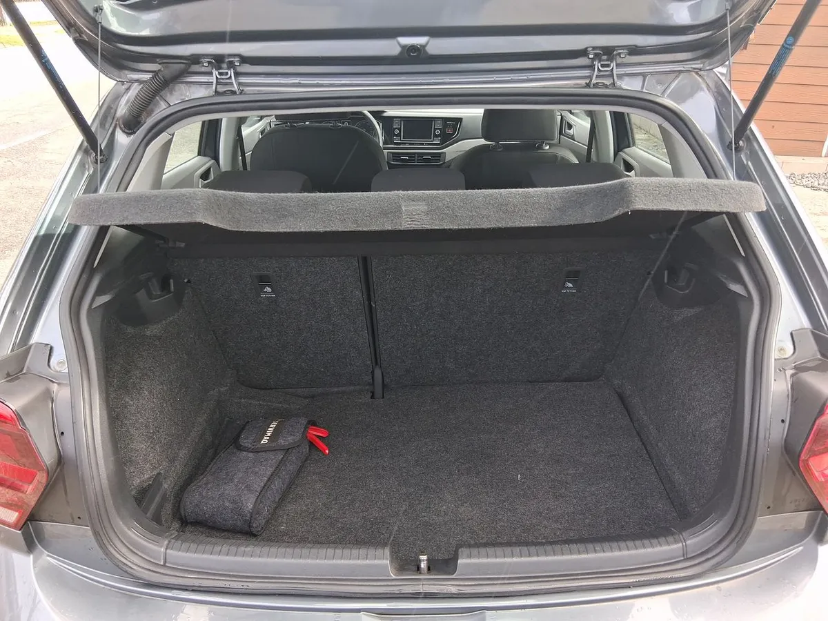 Volkswagen Polo 1.6 Comfortline 4x2 Mt5 5p año 2022