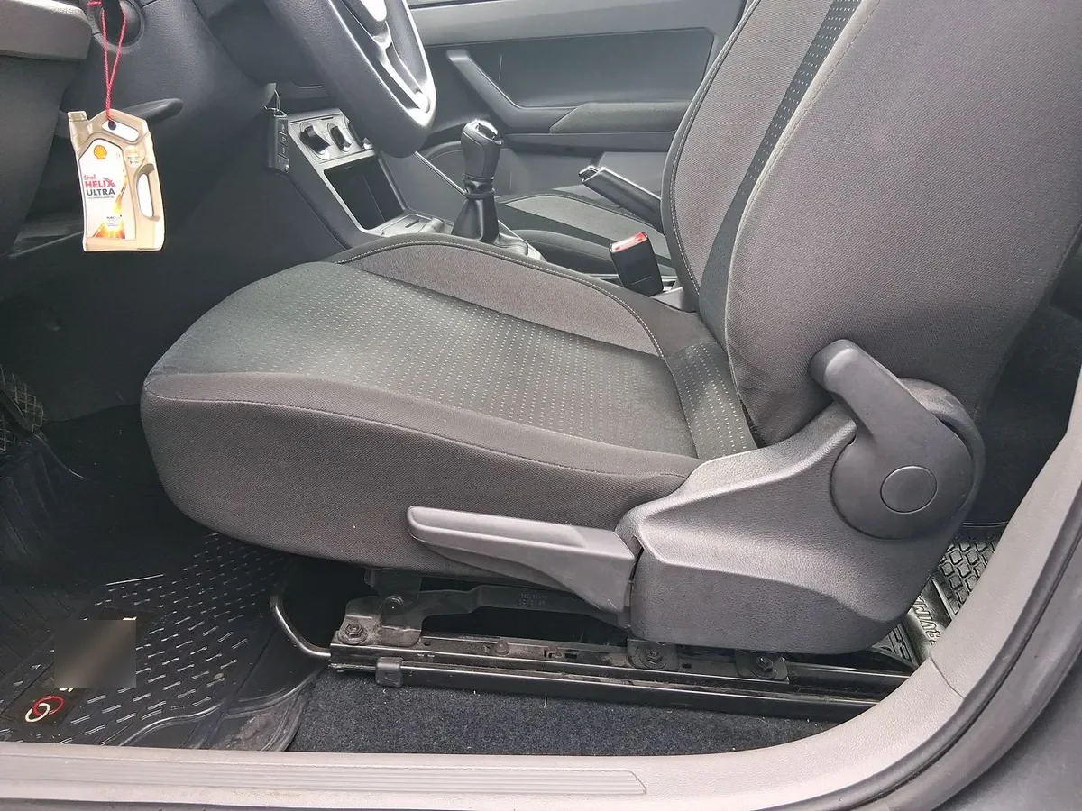 Volkswagen Polo 1.6 Comfortline 4x2 Mt5 5p año 2022