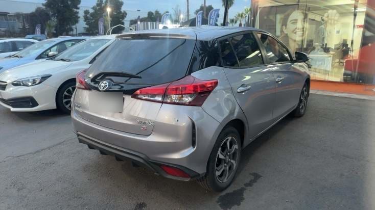 Toyota Yaris 1.5 Sport 4x2 Hb Mt 5p año 2024