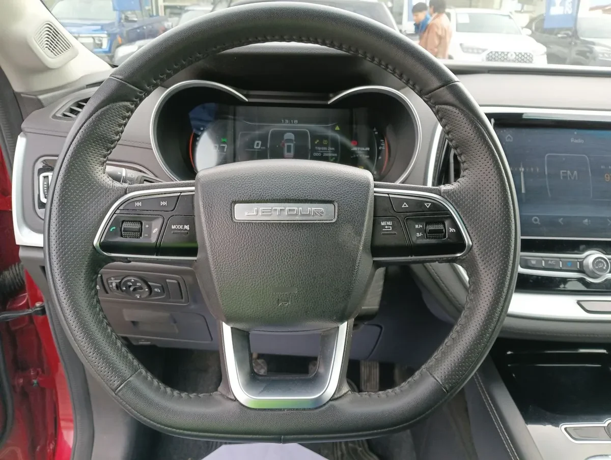 Jetour X70 1.5t Lux 4x2 Mt 5p año 2024
