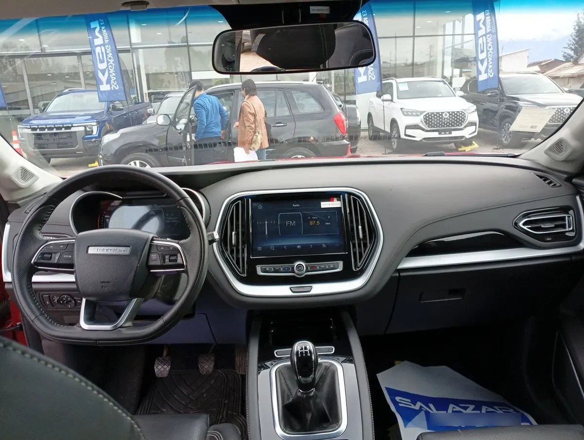 Jetour X70 1.5t Lux 4x2 Mt 5p año 2024