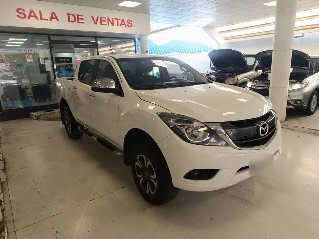 Mazda Bt-50 Dcab 4x4 2.2 Mt año 2021