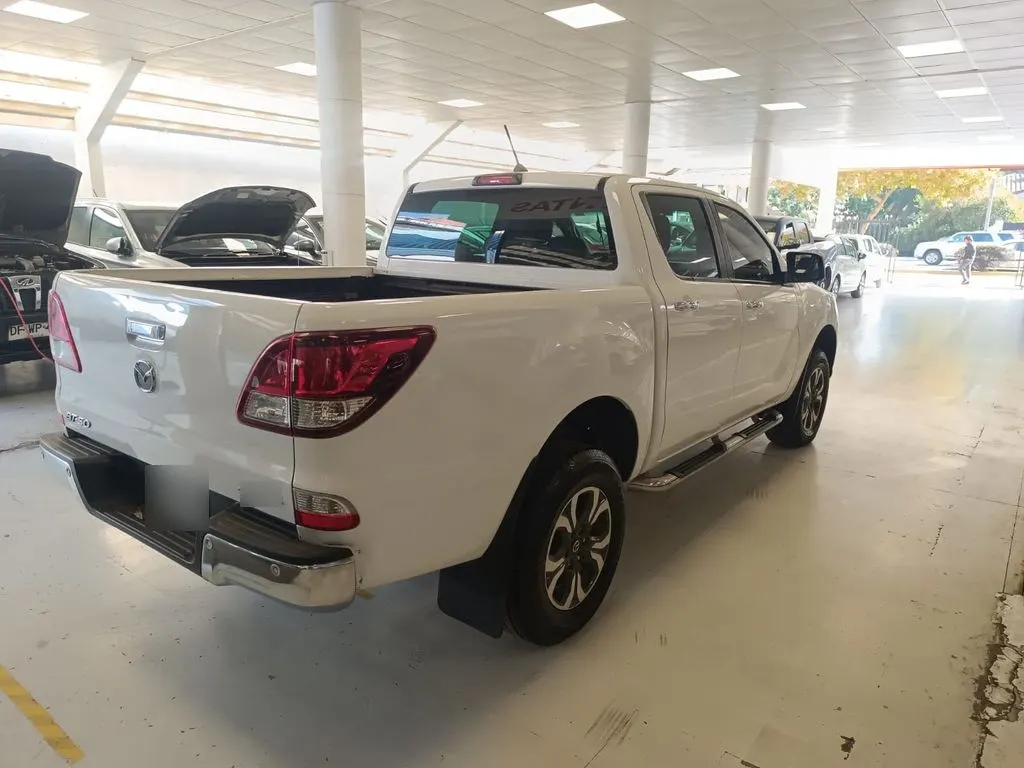 Mazda Bt-50 Dcab 4x4 2.2 Mt año 2021