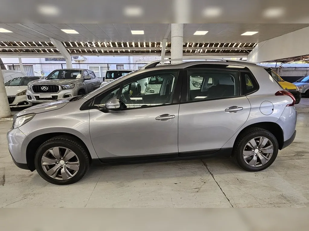 Peugeot 208 Peugeot 2008 Active Bluehdi 1.6 año 2019