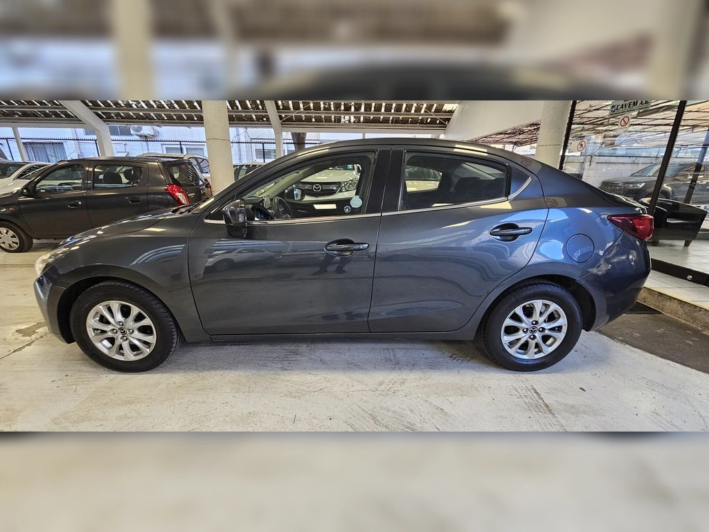 Mazda 2 Sedan Mazda New 2 1.5 año 2016