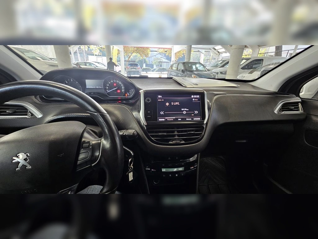 Peugeot 208 Peugeot 2008 Active Bluehdi 1.6 año 2019