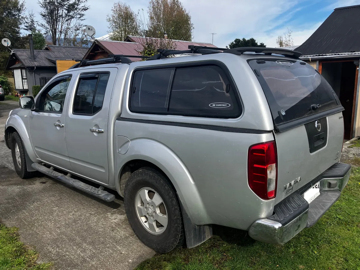 NISSAN NAVARA 2.5 Le 4x2 Mt Dsl año 2011