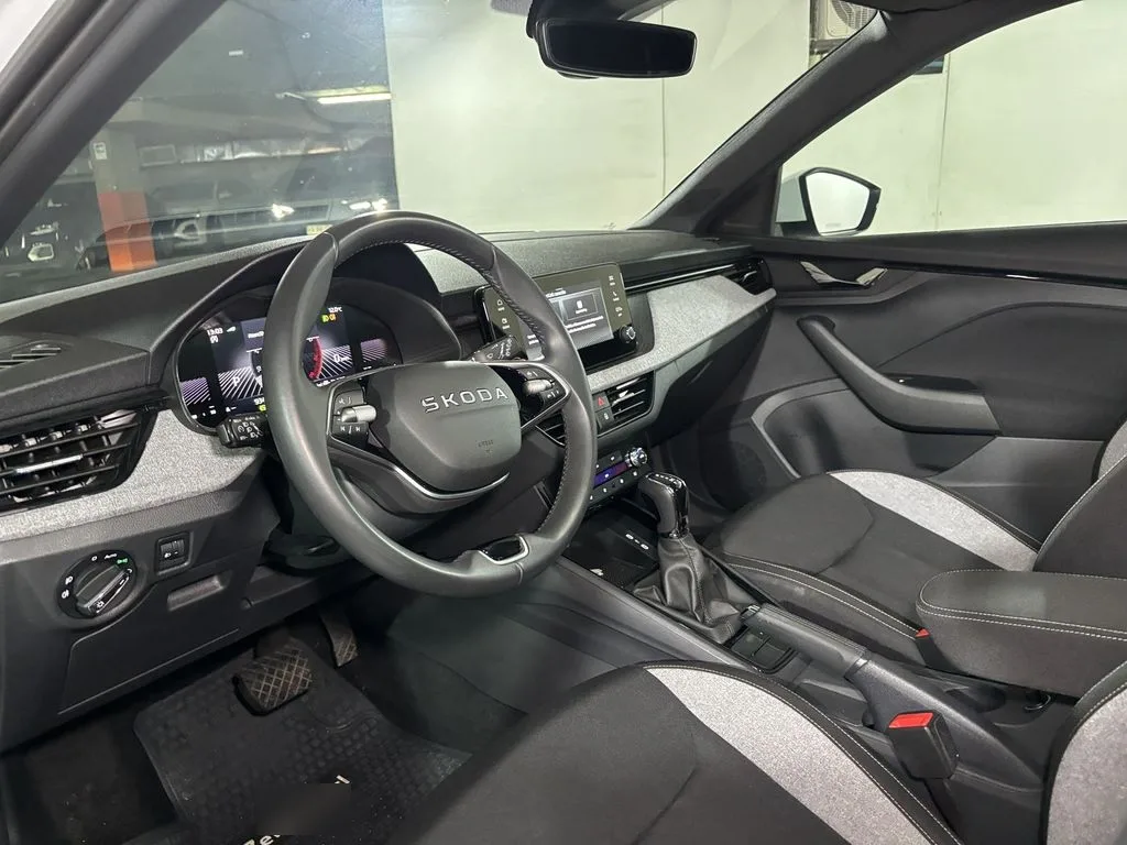 Skoda Scala 1.5 Tsi At - Design año 2025