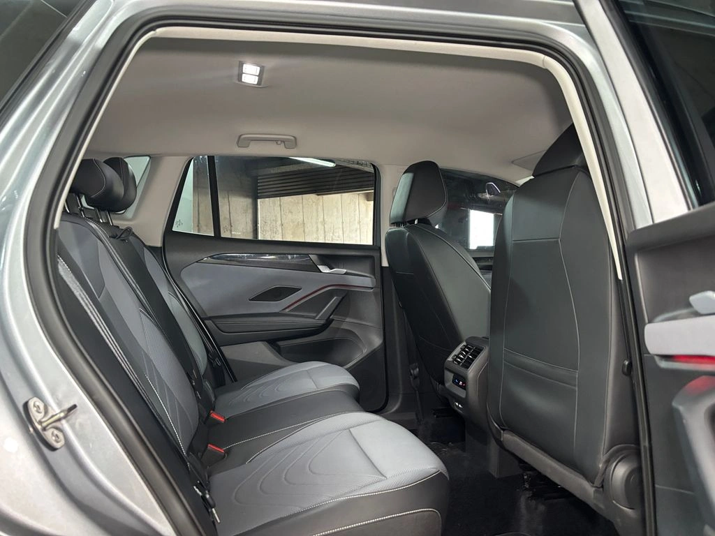 Volkswagen Tiguan Tsi 4x2 1.4 At año 2026