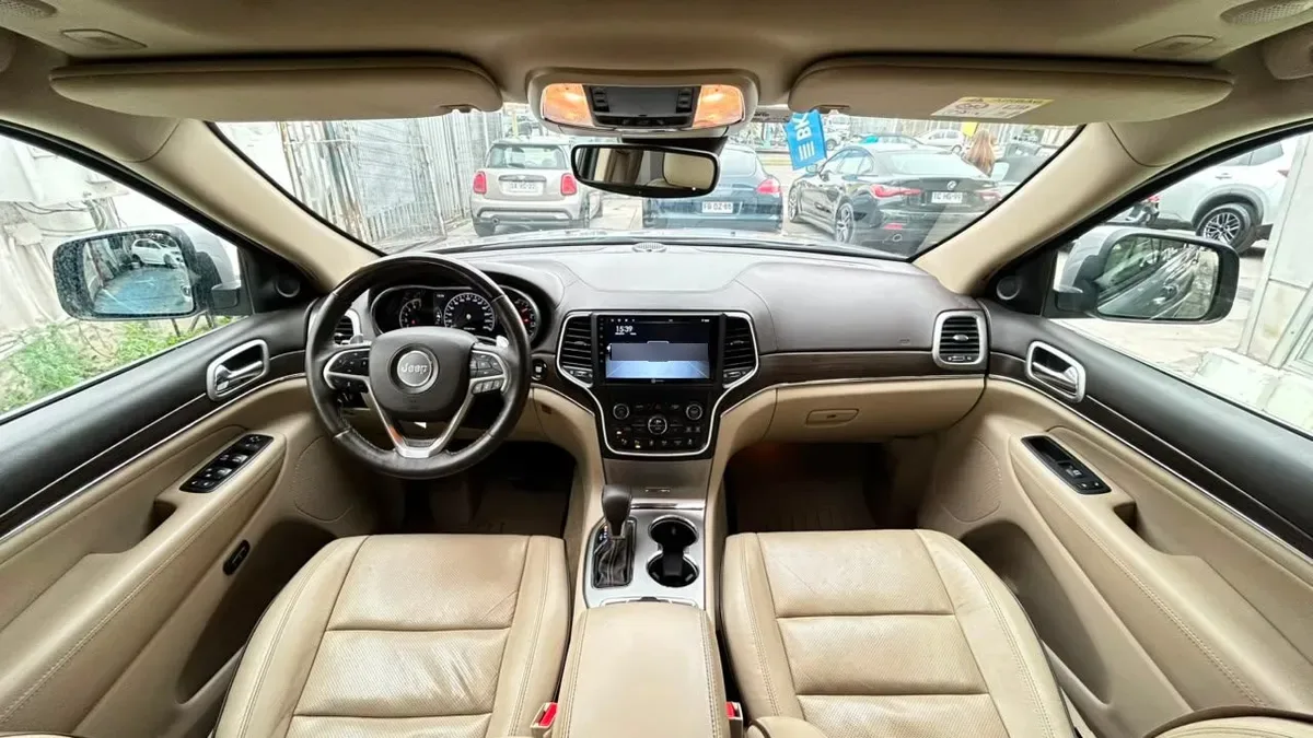 Jeep Grand Cherokee Overland 4x4 5.7 Aut año 2018