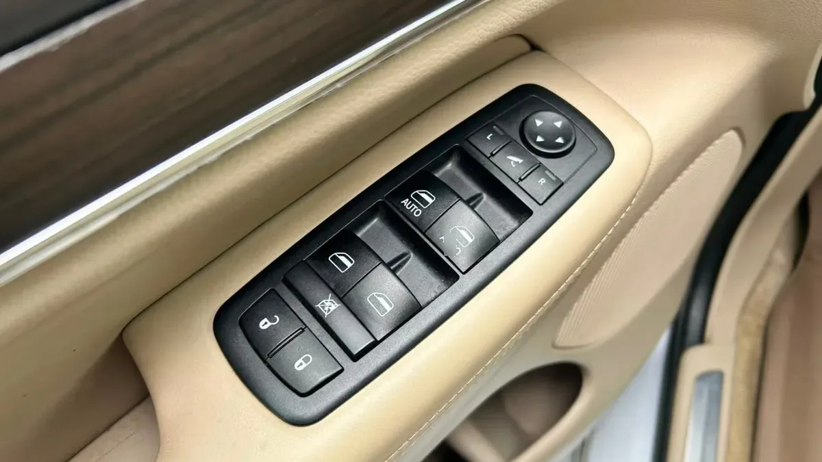 Jeep Grand Cherokee Overland 4x4 5.7 Aut año 2018