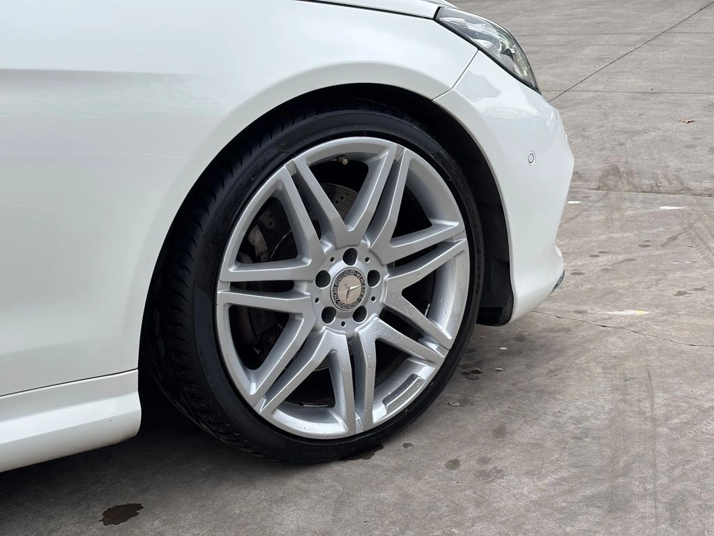 Mercedes-Benz E 400 Coupé Look Amg año 2015