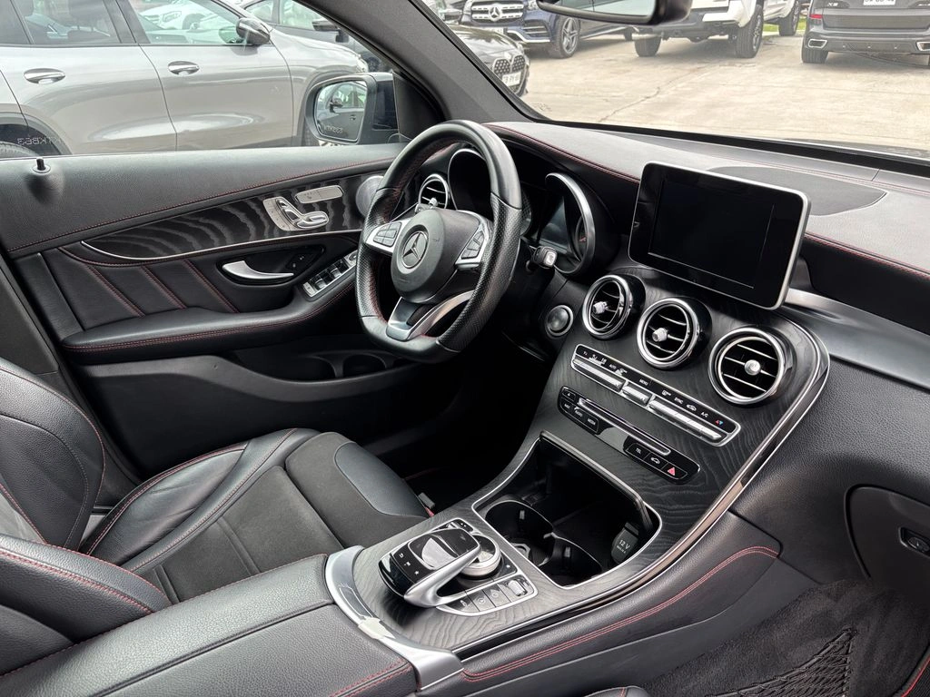 Mercedes-Benz Glc 43 3.0 Amg 4wd 4matic At 5p año 2019