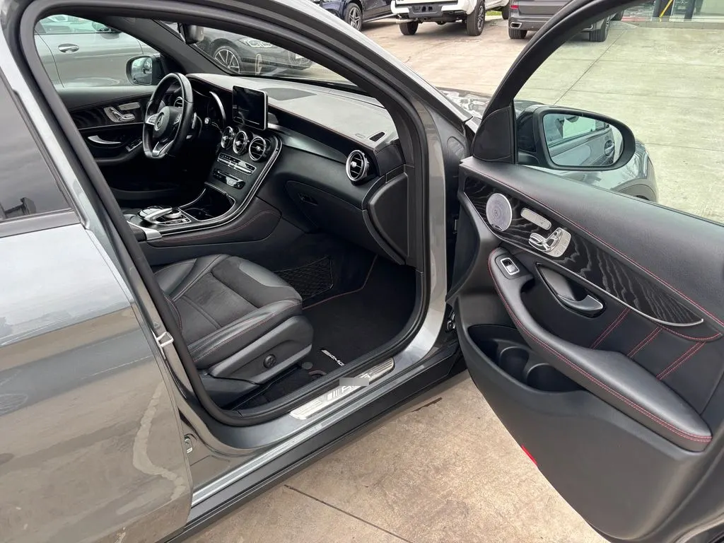 Mercedes-Benz Glc 43 3.0 Amg 4wd 4matic At 5p año 2019