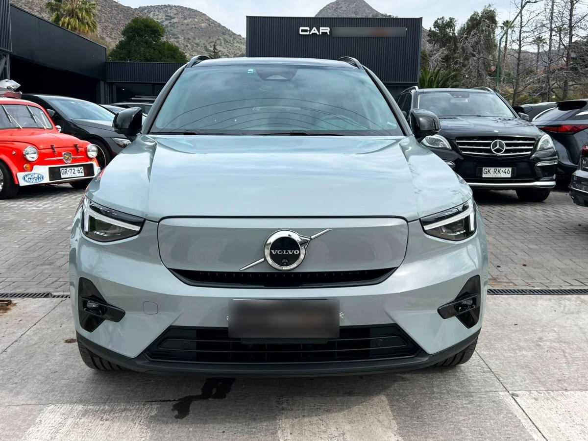 Volvo Ex40 P8 Awd año 2025