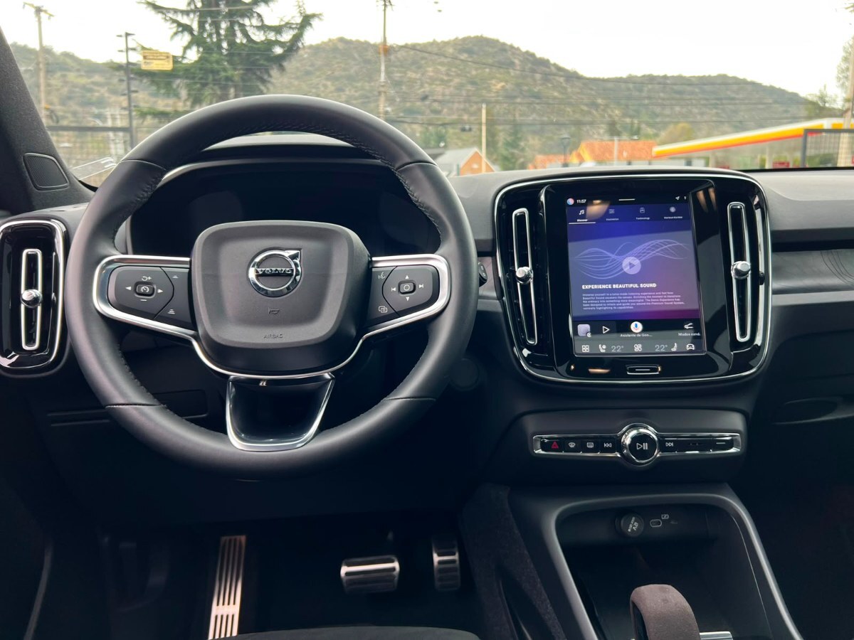 Volvo Ex40 P8 Awd año 2025