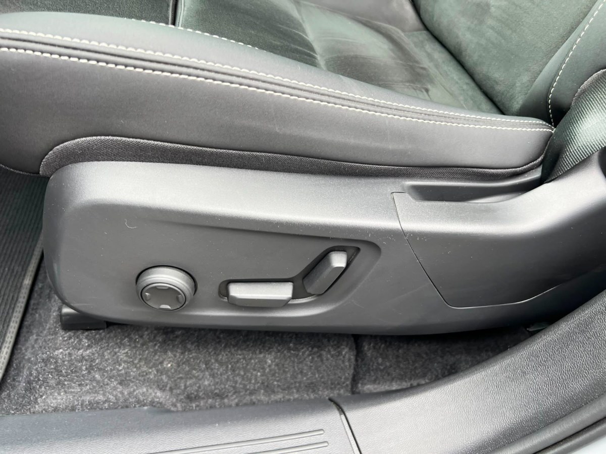 Volvo Ex40 P8 Awd año 2025