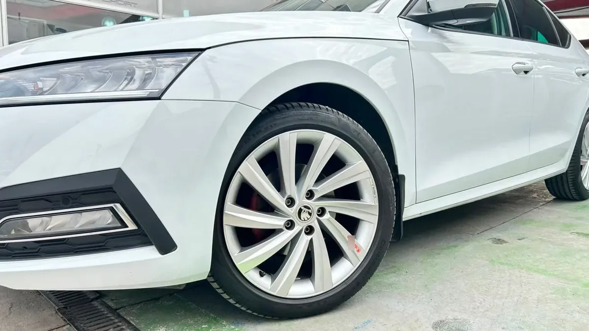 Skoda Octavia 1.4 Tsi Ambition 4x2 Tiptronic At8 5p año 2025