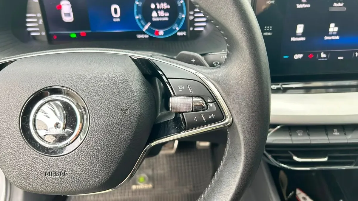 Skoda Octavia 1.4 Tsi Ambition 4x2 Tiptronic At8 5p año 2025