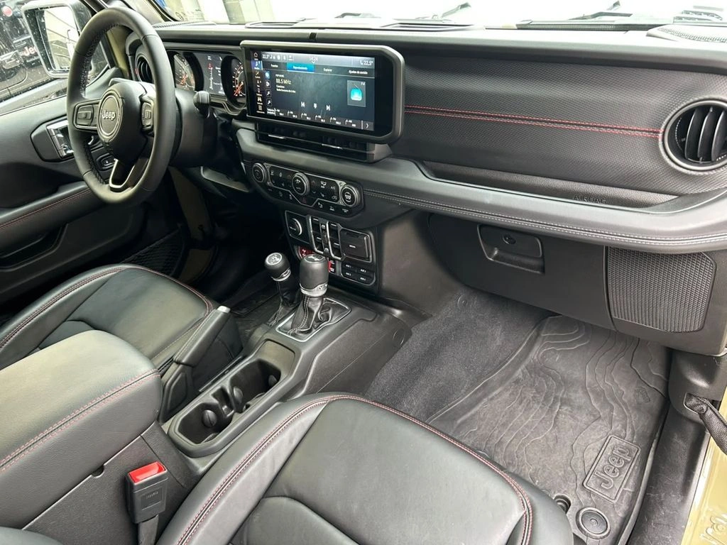 Jeep Wrangler 2.0 T Rubicon At 4x4 año 2026