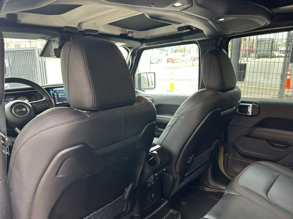 Jeep Wrangler 2.0 T Rubicon At 4x4 año 2026