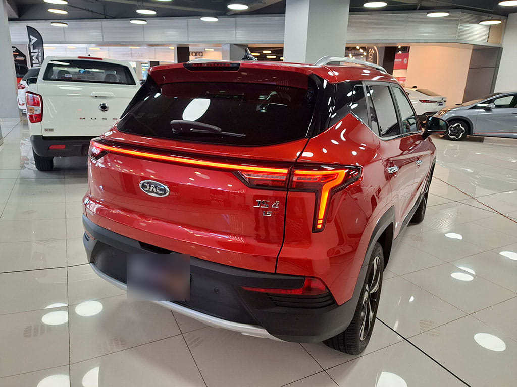 JAC Js4 1.5 Luxury At año 2024