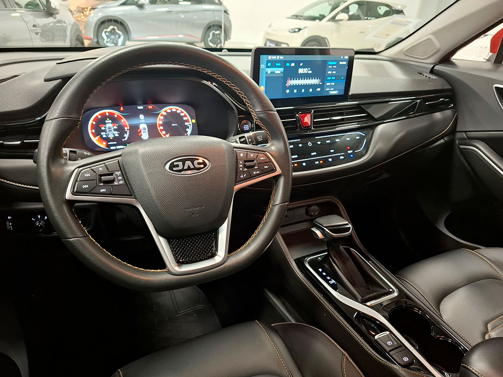 JAC Js4 1.5 Luxury At año 2024
