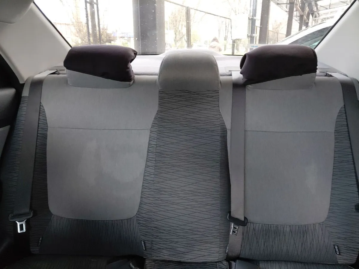 Kia Soluto 1.4 Ex Full 4x2 Srf Mt 4p año 2024