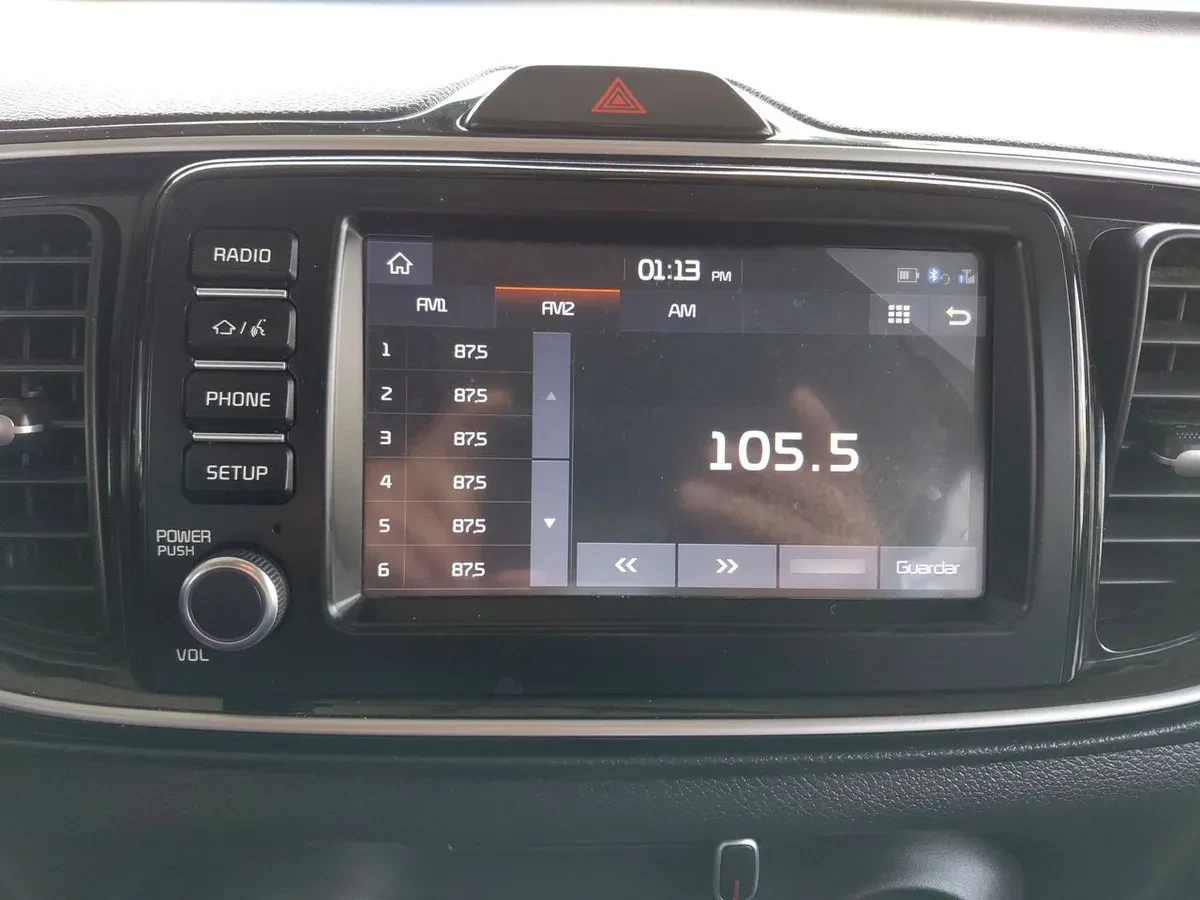 Kia Soluto 1.4 Ex Full 4x2 Srf Mt 4p año 2024
