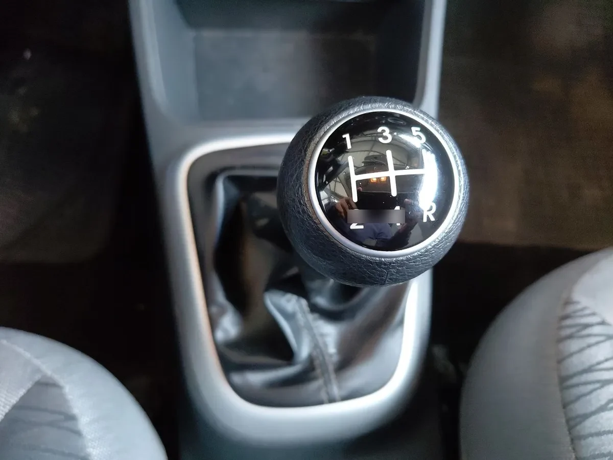 Kia Soluto 1.4 Ex Full 4x2 Srf Mt 4p año 2024