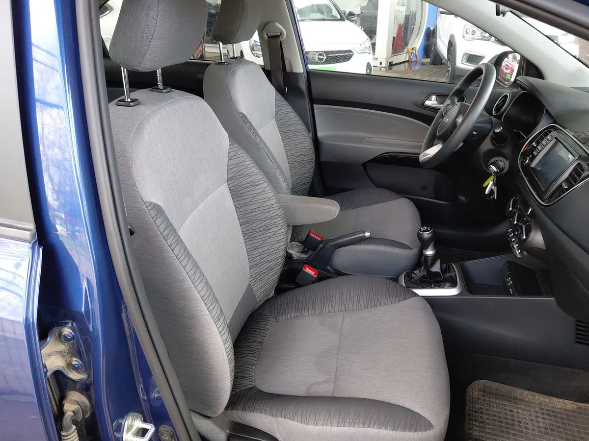 Kia Soluto 1.4 Ex Full 4x2 Srf Mt 4p año 2024