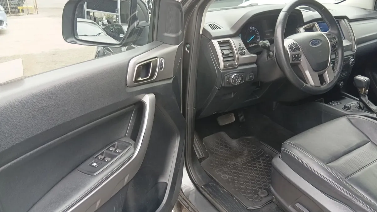 Ford Ranger 3.2 Ltd 4x4 Diesel Dob. Cab. At 4p año 2023