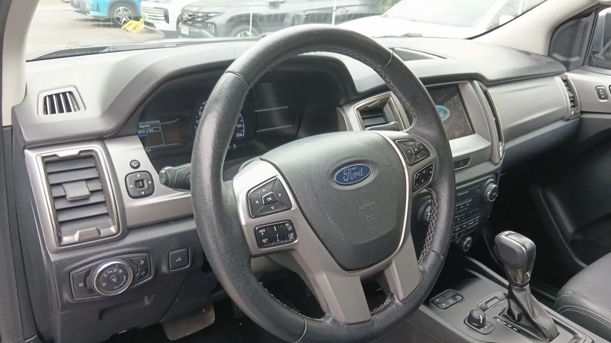 Ford Ranger 3.2 Ltd 4x4 Diesel Dob. Cab. At 4p año 2023