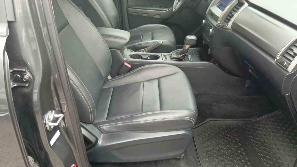 Ford Ranger 3.2 Ltd 4x4 Diesel Dob. Cab. At 4p año 2023