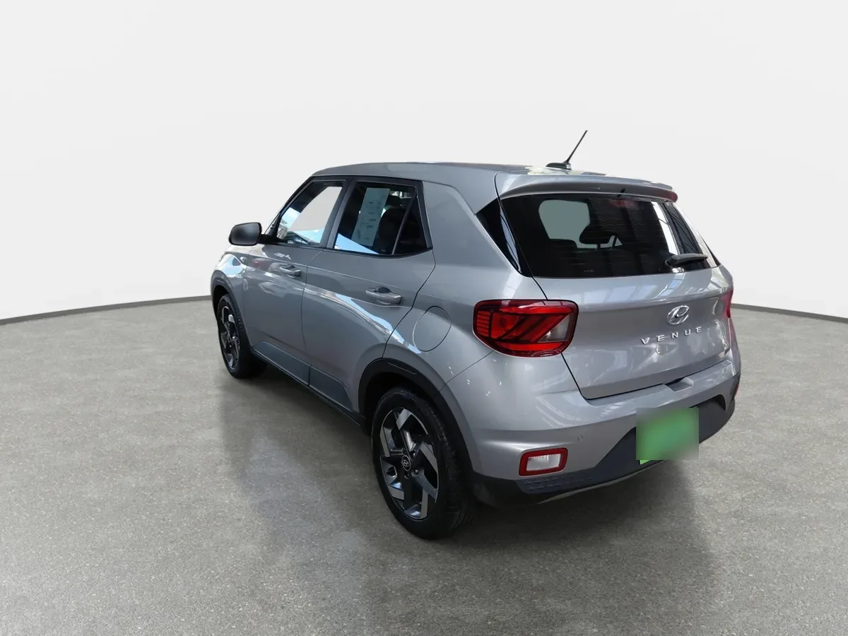 Hyundai Venue 1.6 Qx Go 4x2 Mt 5p año 2026