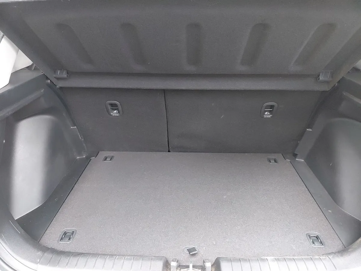 Hyundai Venue 1.6 Qx Go 4x2 Mt 5p año 2026