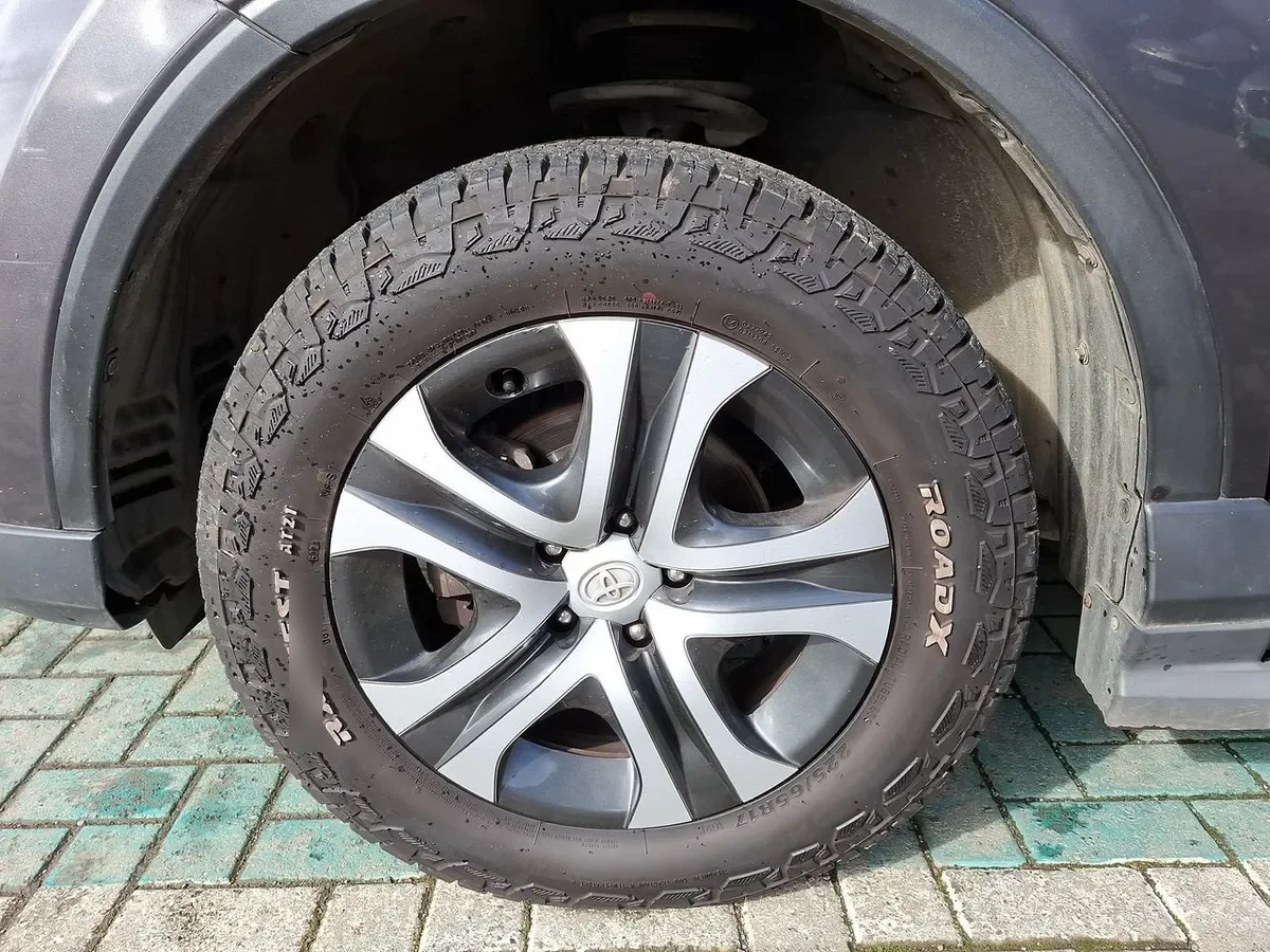 Toyota Rav 4 2.0 Adventure 4x2 Lujo Mt 5p año 2019