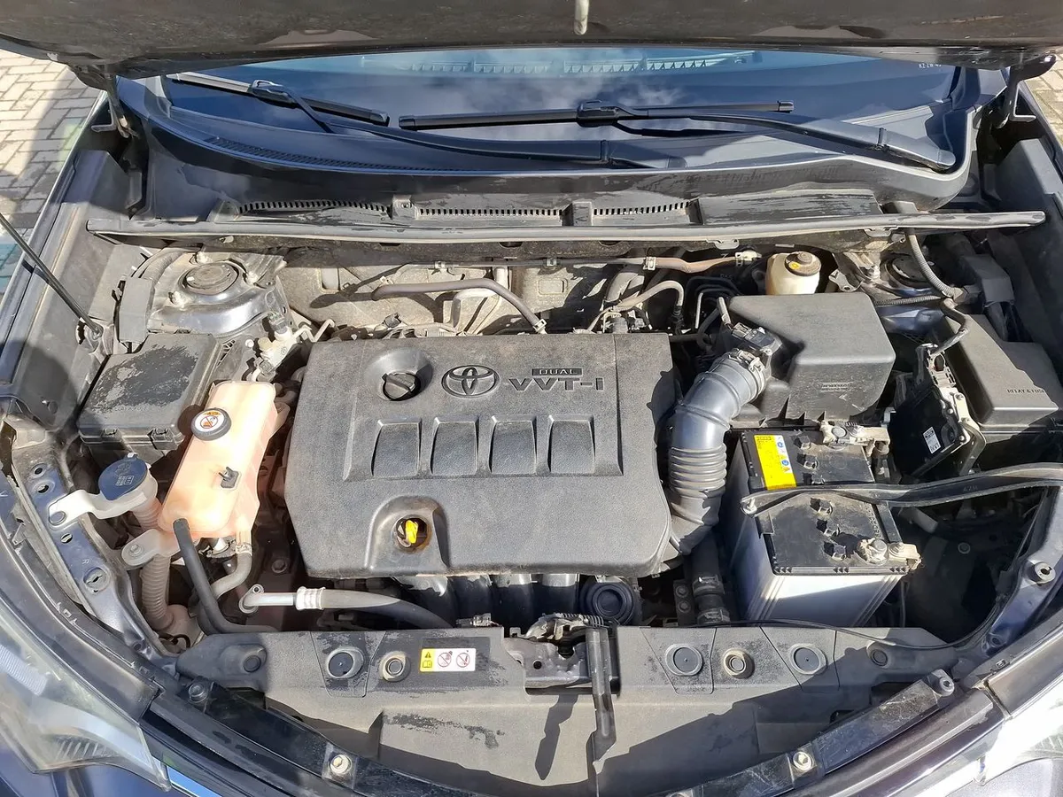 Toyota Rav 4 2.0 Adventure 4x2 Lujo Mt 5p año 2019