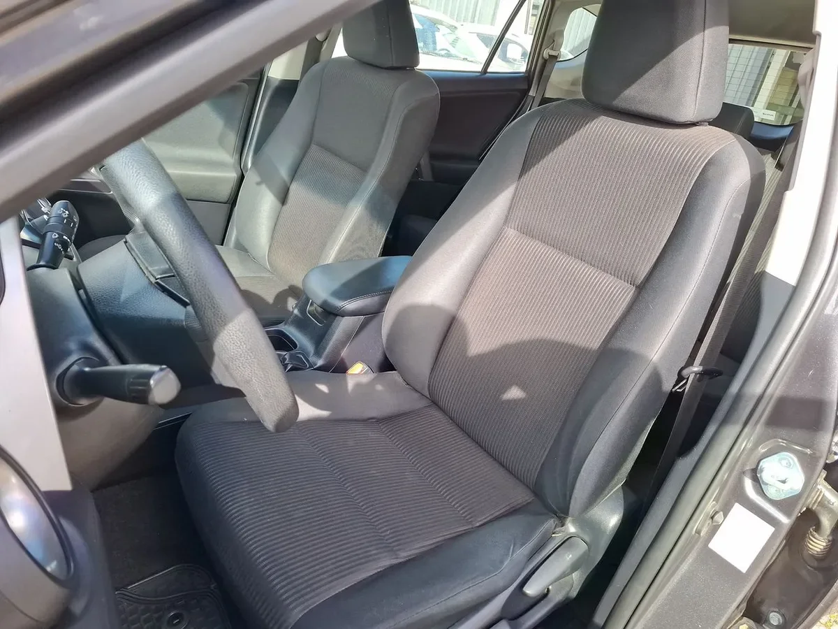 Toyota Rav 4 2.0 Adventure 4x2 Lujo Mt 5p año 2019