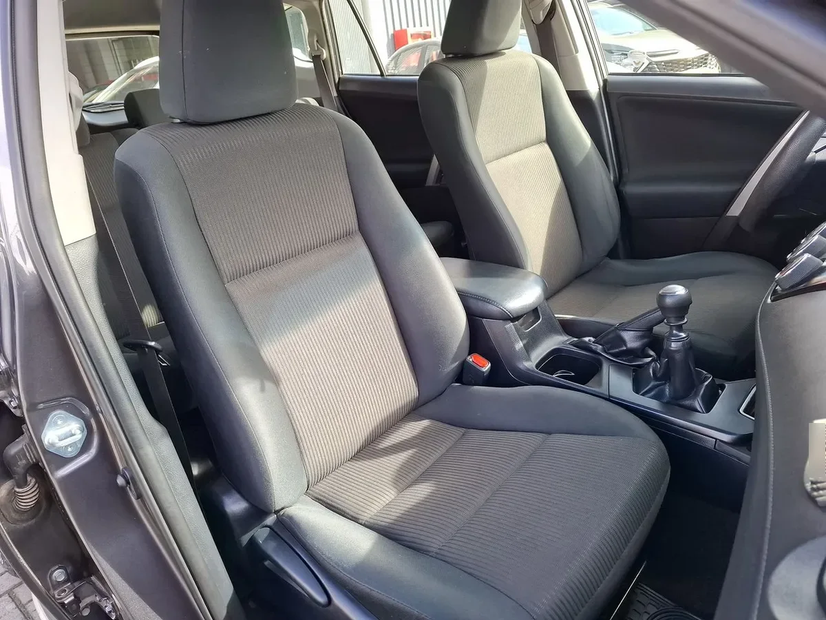 Toyota Rav 4 2.0 Adventure 4x2 Lujo Mt 5p año 2019