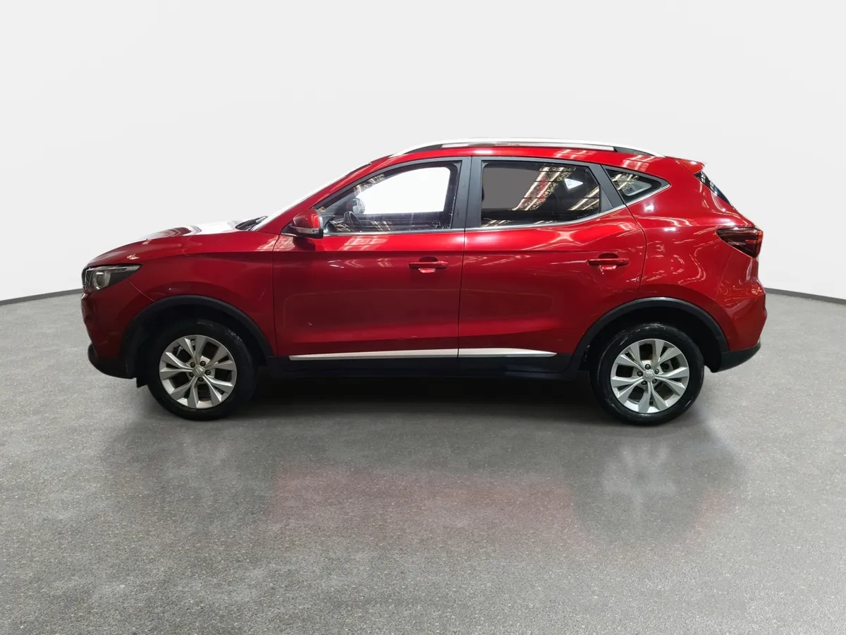 MG Mg Zs 1.5 Std 4x2 Mt 5p año 2023